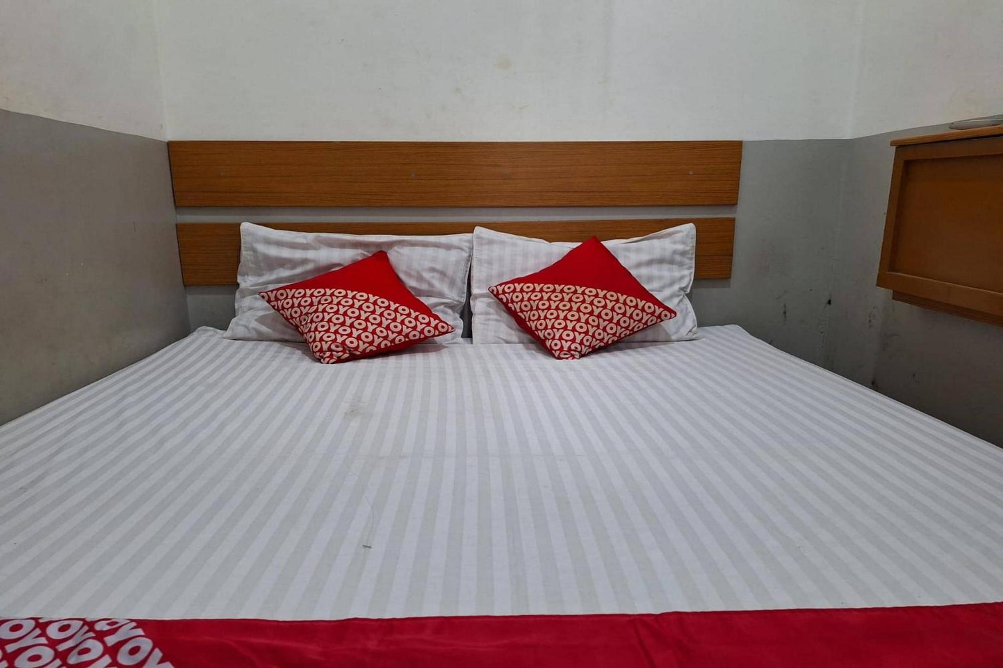 Oyo 93584 Rukotel South Tangerang 外观 照片