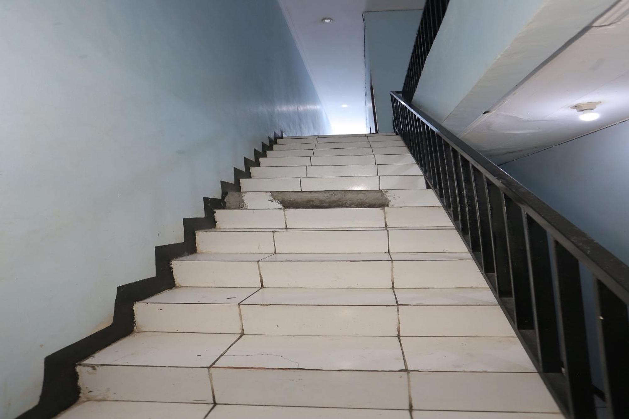 Oyo 93584 Rukotel South Tangerang 外观 照片
