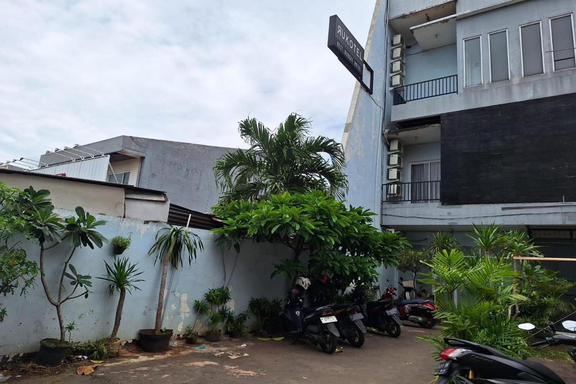 Oyo 93584 Rukotel South Tangerang 外观 照片
