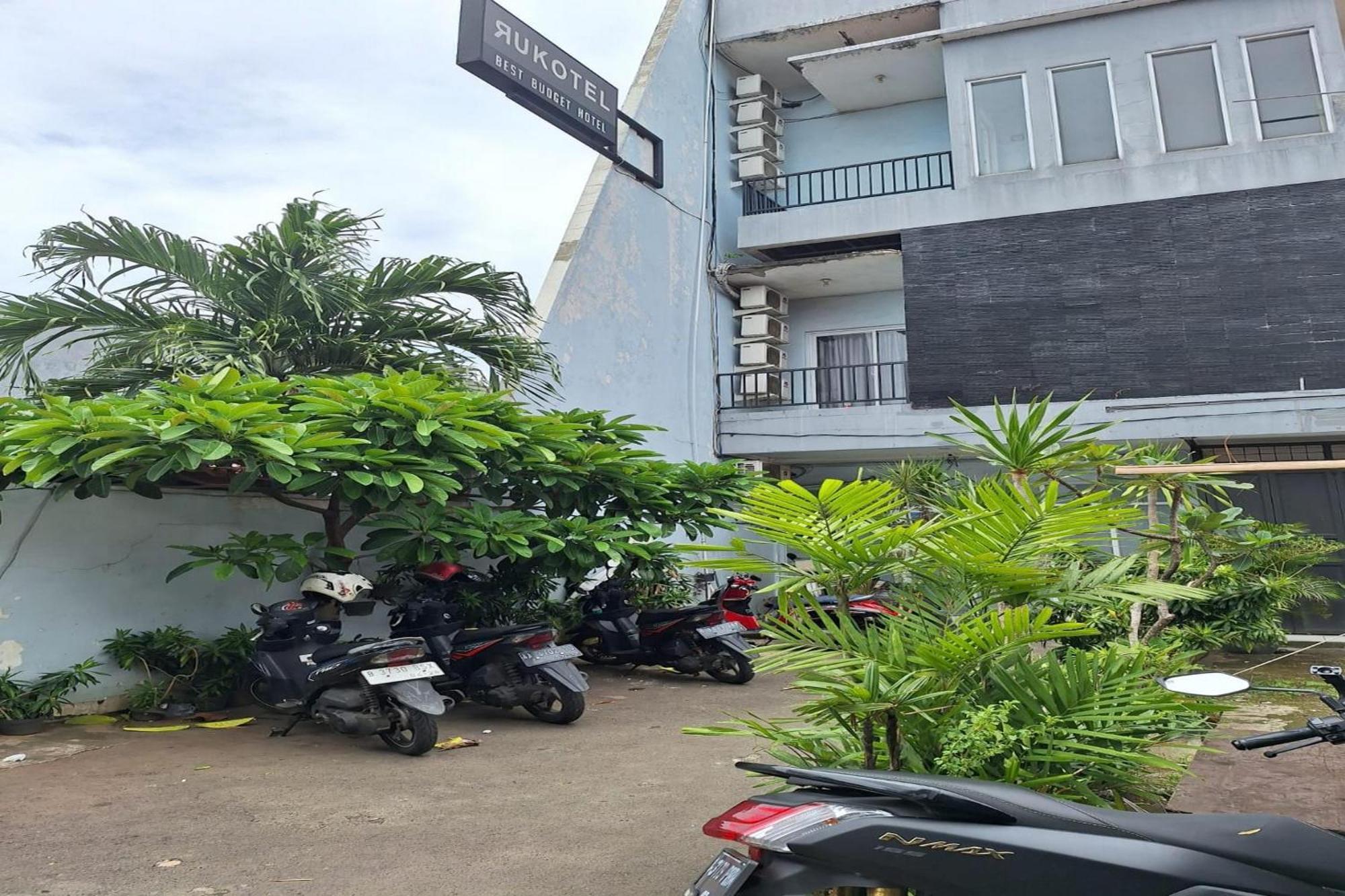 Oyo 93584 Rukotel South Tangerang 外观 照片